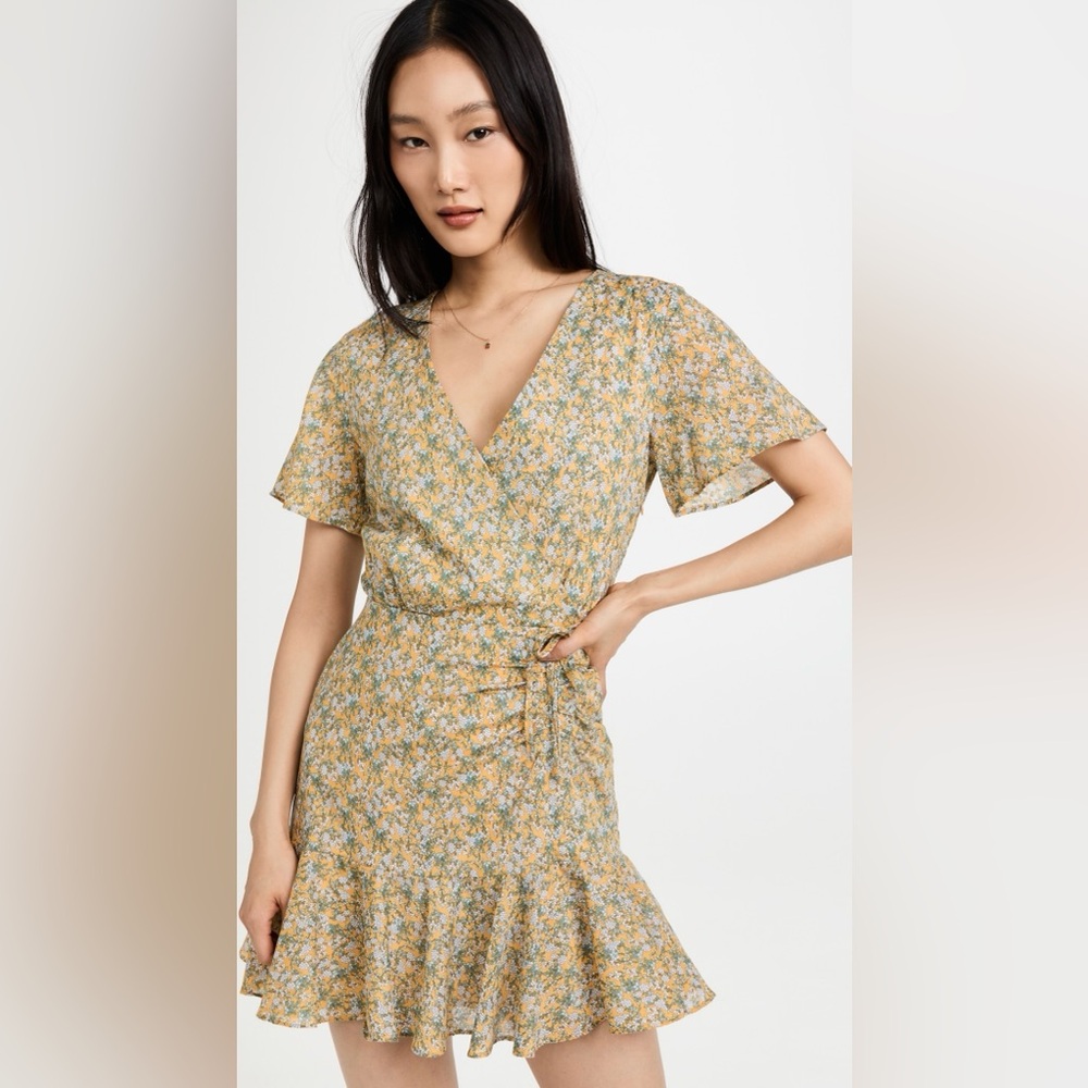 BB Dakota dress. Size M. Sunflower color.